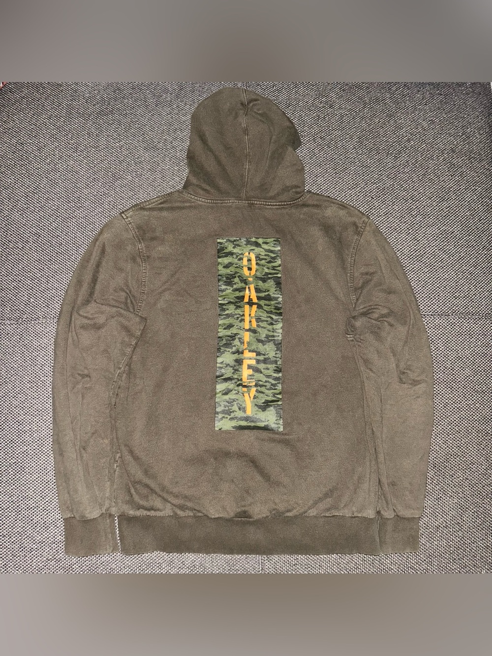 Vintage Y2K Oakley Faded Olive Green Camo Full Zip Hoodie